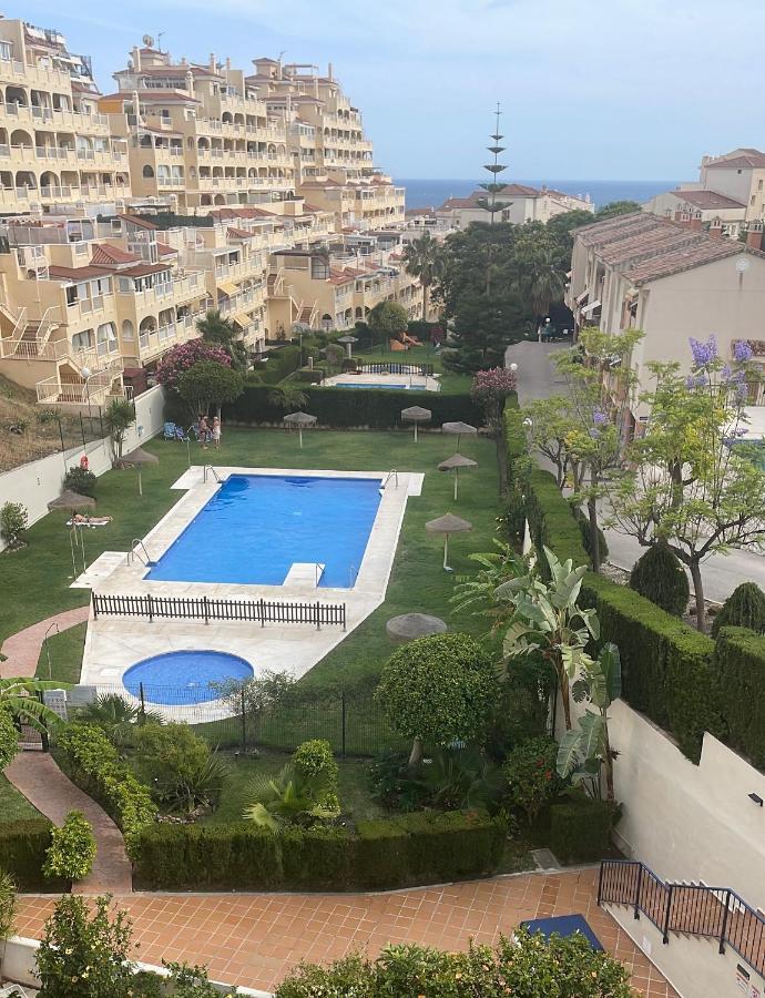 Encantador Piso Con Terraza Y Piscina Apartman Benalmádena Kültér fotó