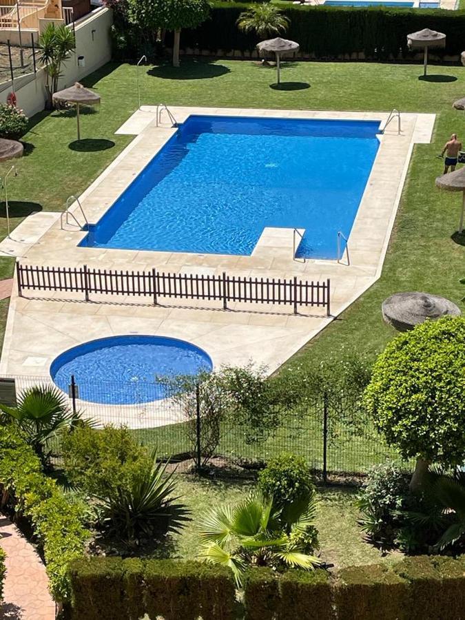 Encantador Piso Con Terraza Y Piscina Apartman Benalmádena Kültér fotó