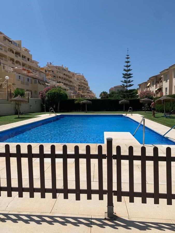 Encantador Piso Con Terraza Y Piscina Apartman Benalmádena Kültér fotó