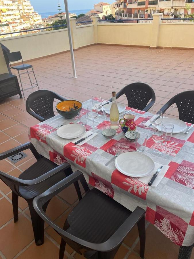 Encantador Piso Con Terraza Y Piscina Apartman Benalmádena Kültér fotó
